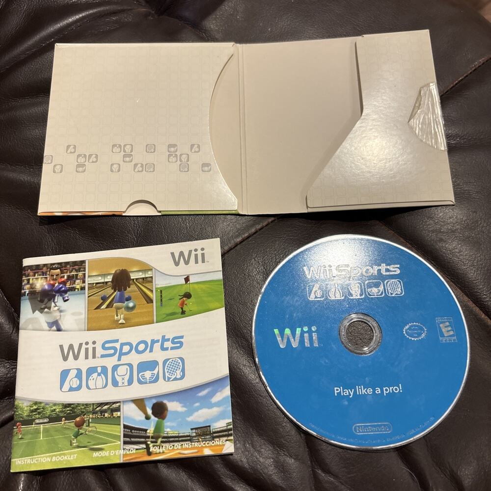 Wii Sports (Nintendo Wii, 2006) Disc & Sleeve